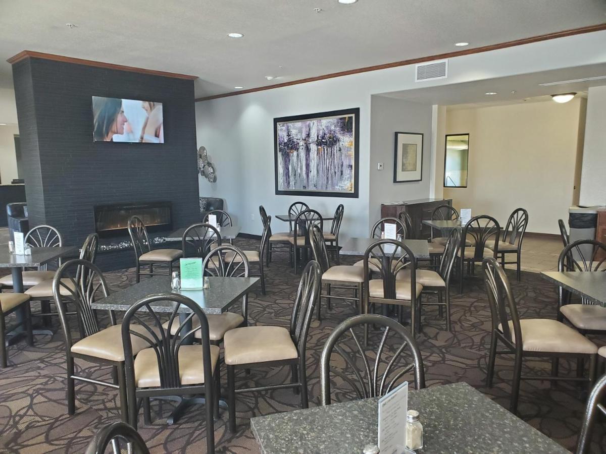Expressway Suites Fargo Extérieur photo