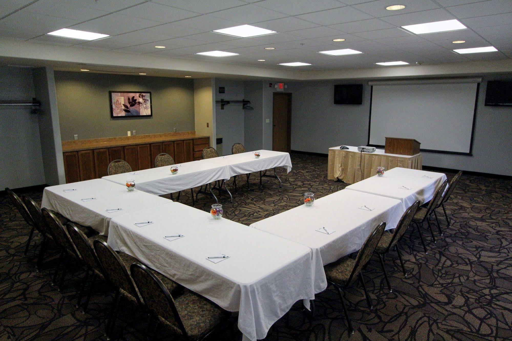 Expressway Suites Fargo Extérieur photo